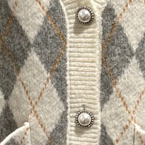 NWT. Zara Argyle Sweater/ Cardigan. - Picture 9 of 11